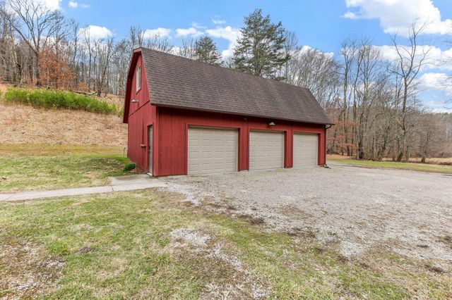 35041 Hunter Road, Logan, OH 43138