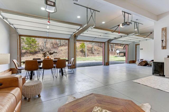 35041 Hunter Road, Logan, OH 43138