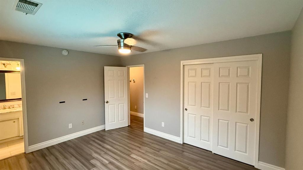 Image 15 of property listing at 2123 Cottonwood Court, Hanford, CA 93230