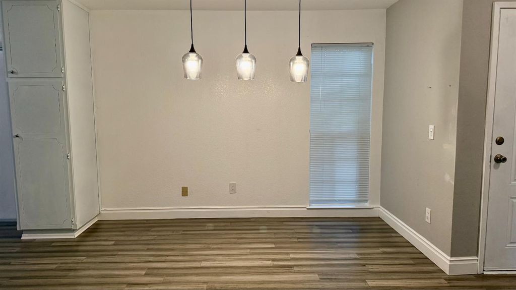 Image 7 of property listing at 2123 Cottonwood Court, Hanford, CA 93230