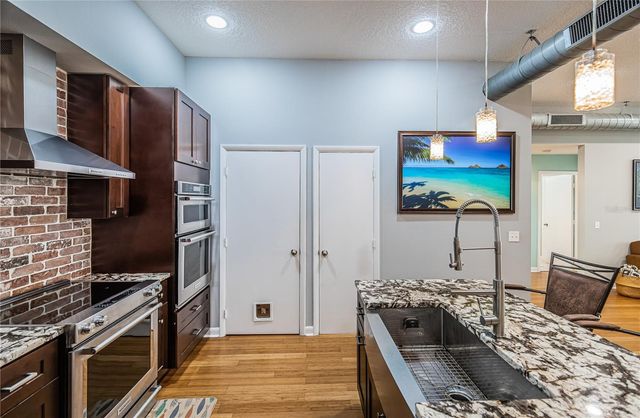 535 4TH AVENUE S 4, St Petersburg, FL 33701