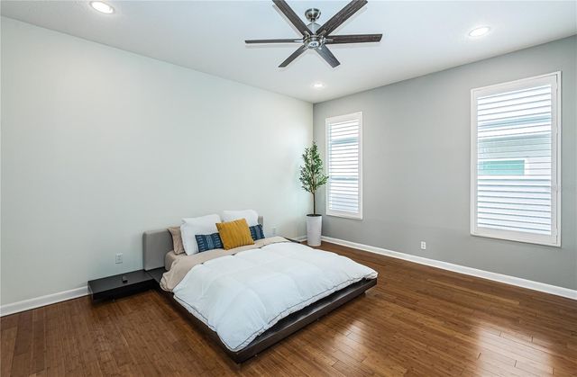535 4TH AVENUE S 4, St Petersburg, FL 33701