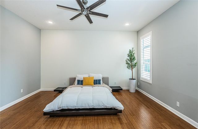 535 4TH AVENUE S 4, St Petersburg, FL 33701