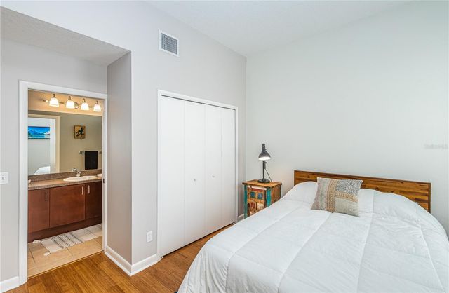 535 4TH AVENUE S 4, St Petersburg, FL 33701