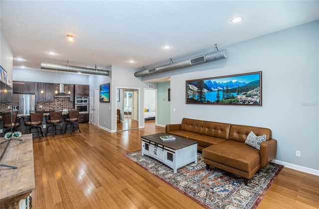 535 4TH AVENUE S 4, St Petersburg, FL 33701
