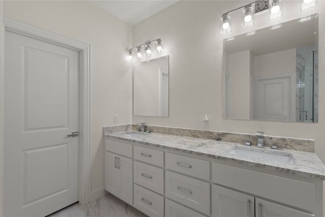 104 Jim Walters Drive, Runaway Bay, TX 76426