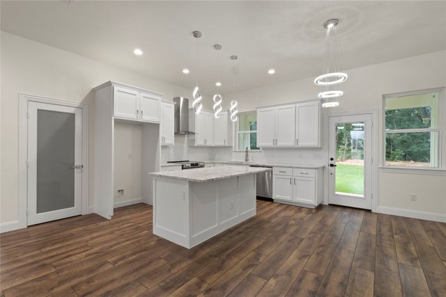 104 Jim Walters Drive, Runaway Bay, TX 76426