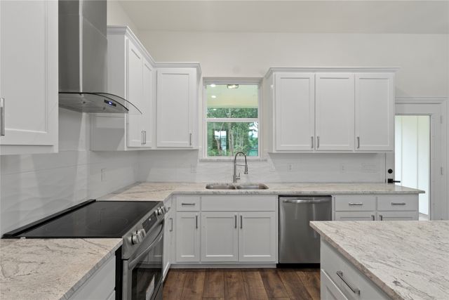 104 Jim Walters Drive, Runaway Bay, TX 76426