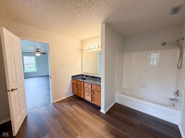 1108 Albemarle Circle, Noblesville, IN 46062