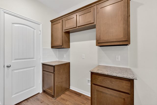 3523 Helena Street, Gainesville, TX 76240