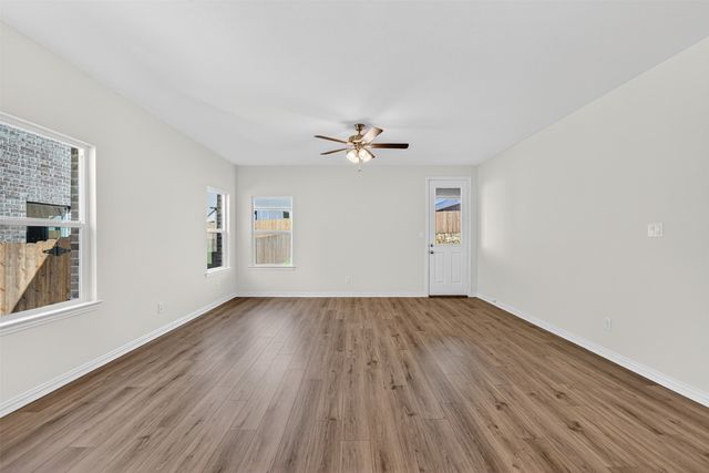 3523 Helena Street, Gainesville, TX 76240