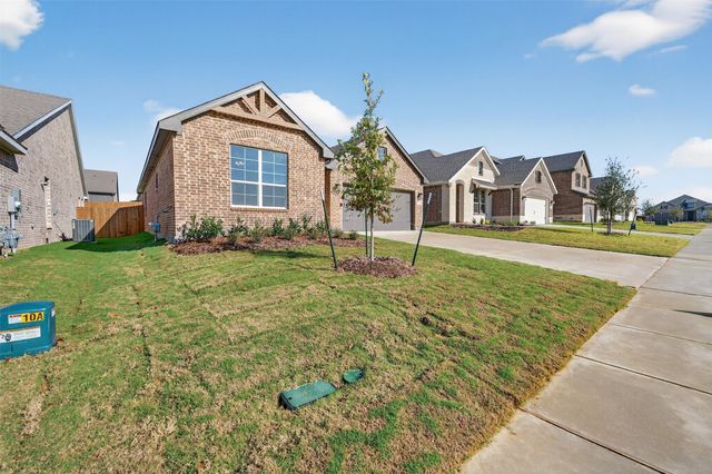 3523 Helena Street, Gainesville, TX 76240