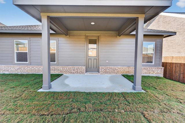 3523 Helena Street, Gainesville, TX 76240