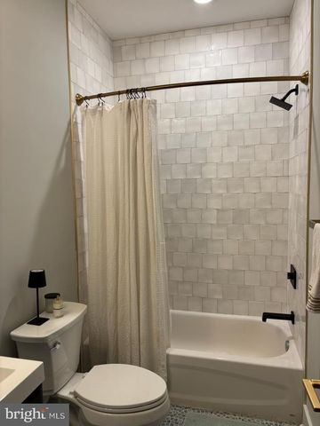 7521 RIDGE AVE, Philadelphia, PA 19128