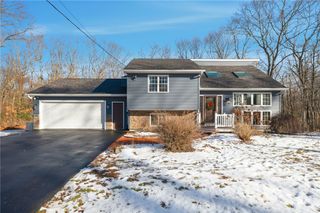 1720 Harkney Hill Road, Coventry, RI 02816