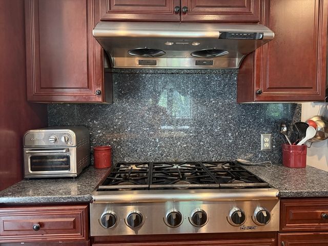 94 Valley Rd, Somerset, MA 02726