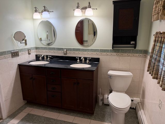94 Valley Rd, Somerset, MA 02726