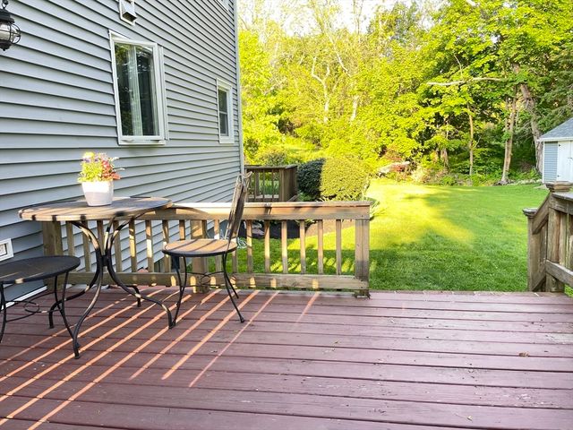 94 Valley Rd, Somerset, MA 02726
