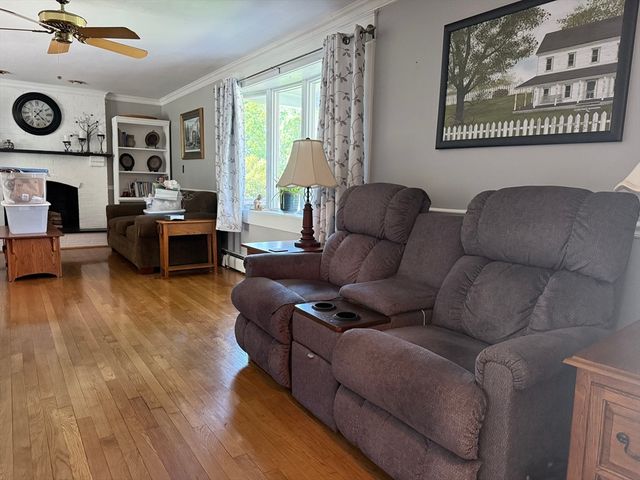 94 Valley Rd, Somerset, MA 02726