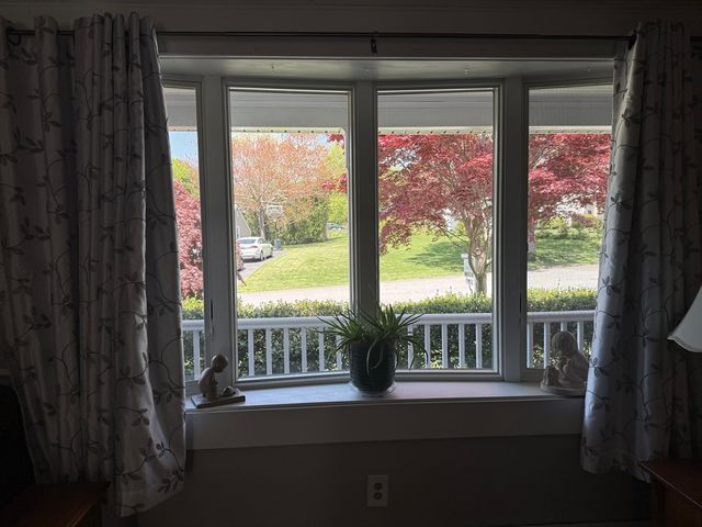 94 Valley Rd, Somerset, MA 02726