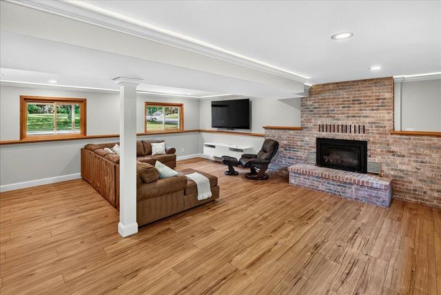 9983 Balmoral Lane, Eden Prairie, MN 55347