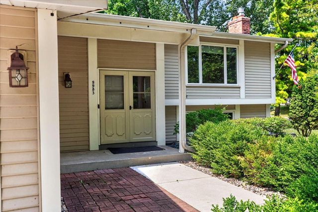 9983 Balmoral Lane, Eden Prairie, MN 55347