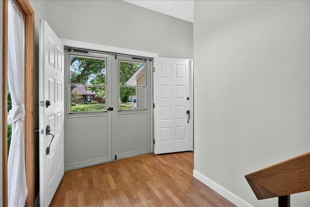 9983 Balmoral Lane, Eden Prairie, MN 55347