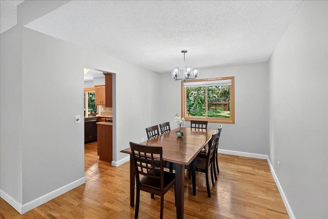 9983 Balmoral Lane, Eden Prairie, MN 55347