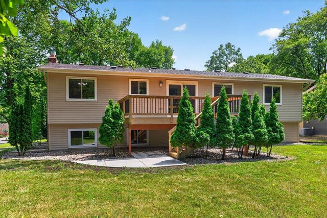 9983 Balmoral Lane, Eden Prairie, MN 55347