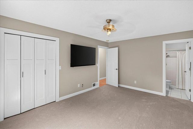 9983 Balmoral Lane, Eden Prairie, MN 55347