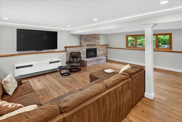 9983 Balmoral Lane, Eden Prairie, MN 55347