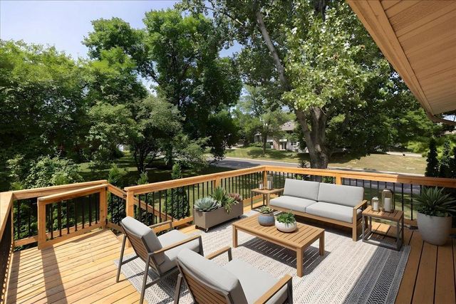 9983 Balmoral Lane, Eden Prairie, MN 55347