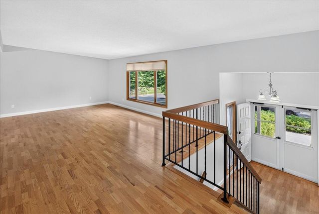 9983 Balmoral Lane, Eden Prairie, MN 55347