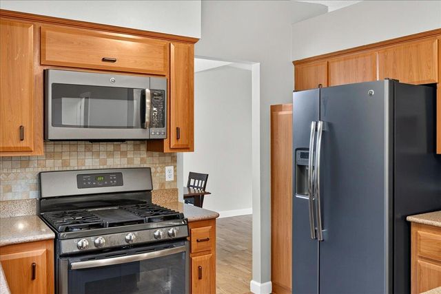 9983 Balmoral Lane, Eden Prairie, MN 55347