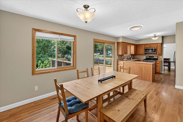 9983 Balmoral Lane, Eden Prairie, MN 55347