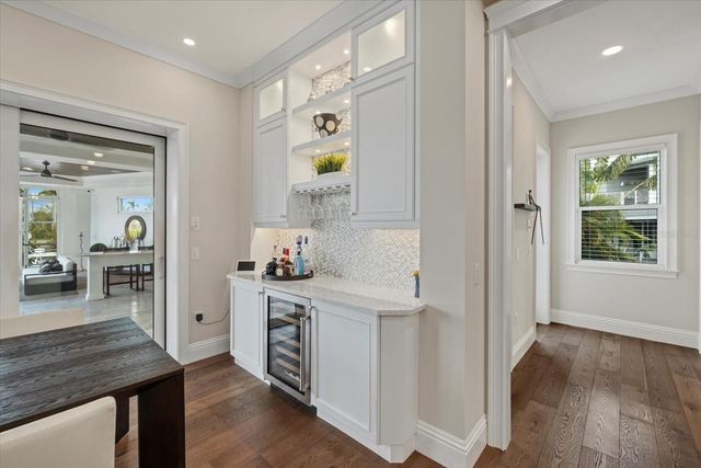 1525 MALLARD LANE, Sarasota, FL 34239