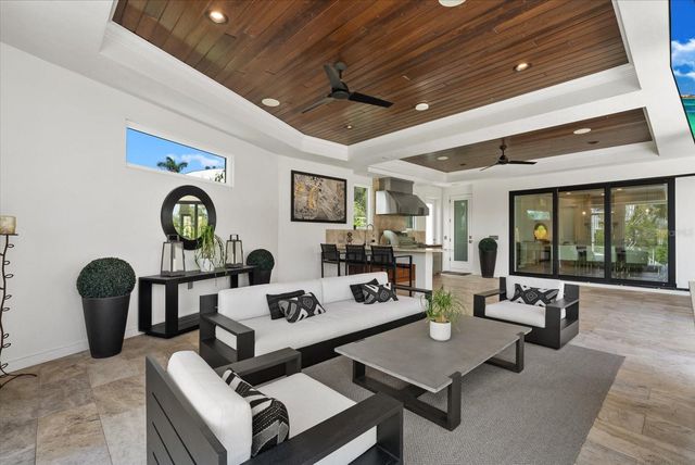 1525 MALLARD LANE, Sarasota, FL 34239