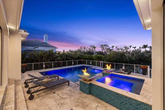 1525 MALLARD LANE, Sarasota, FL 34239