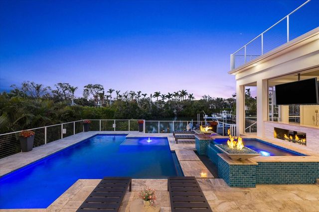 1525 MALLARD LANE, Sarasota, FL 34239