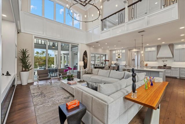 1525 MALLARD LANE, Sarasota, FL 34239