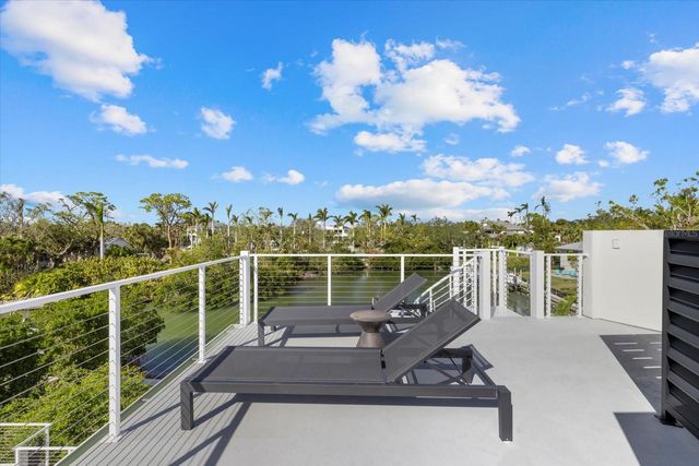 1525 MALLARD LANE, Sarasota, FL 34239