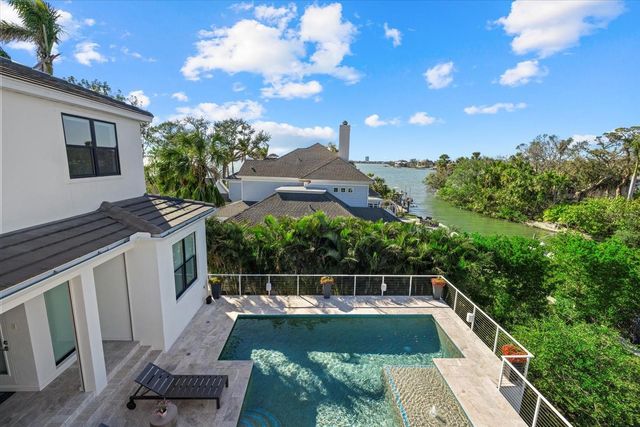 1525 MALLARD LANE, Sarasota, FL 34239
