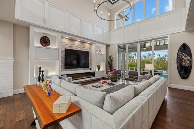 1525 MALLARD LANE, Sarasota, FL 34239