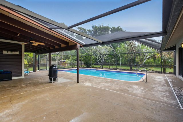 16319 E Burns Drive, The Acreage, FL 33470