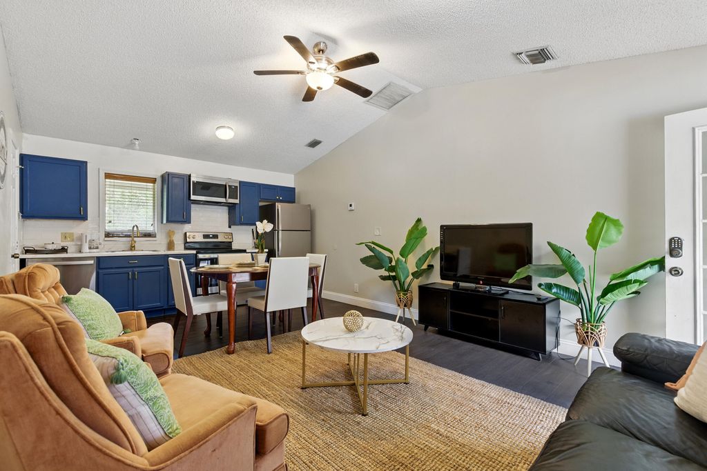 16319 E Burns Drive, The Acreage, FL 33470