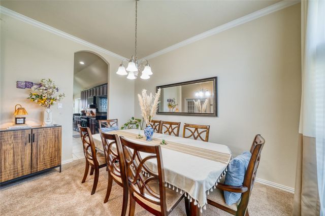 9515 Taylor Lane, Mont Belvieu, TX 77523