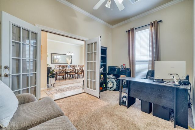 9515 Taylor Lane, Mont Belvieu, TX 77523