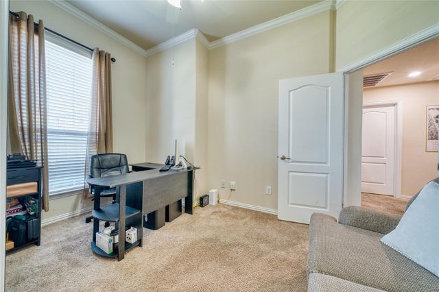 9515 Taylor Lane, Mont Belvieu, TX 77523