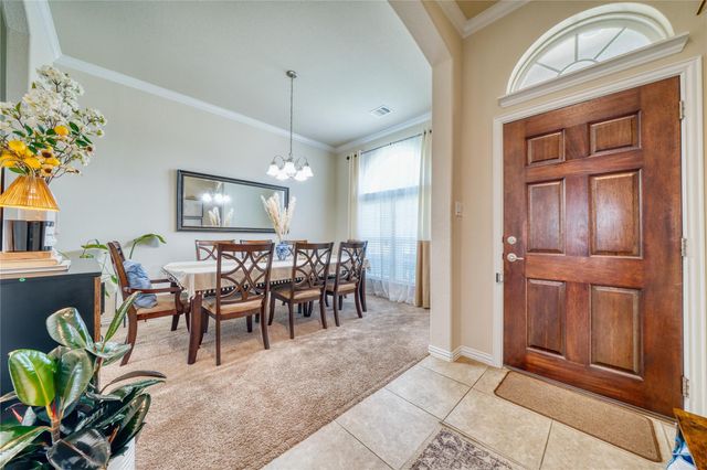 9515 Taylor Lane, Mont Belvieu, TX 77523