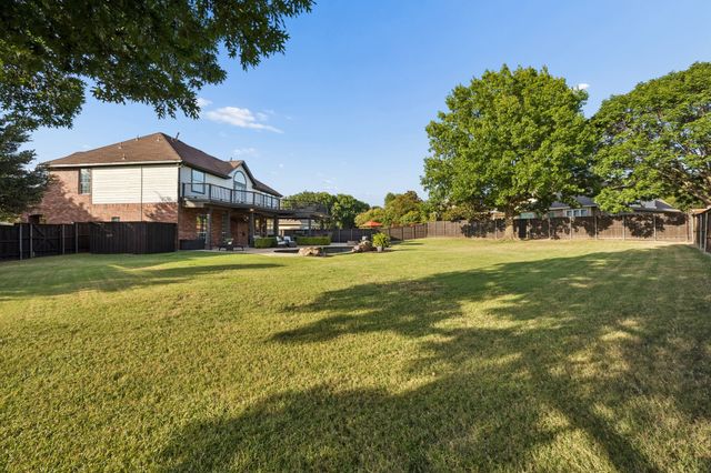 2713 Greenview Drive, Mckinney, TX 75072